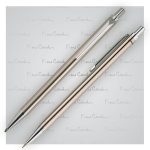 WHITMAN. Pionowe etui na identyfikator wykonane z PVC P036645S ST-93359-110