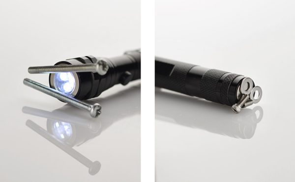 Latarka z magnesem ITI P003191A